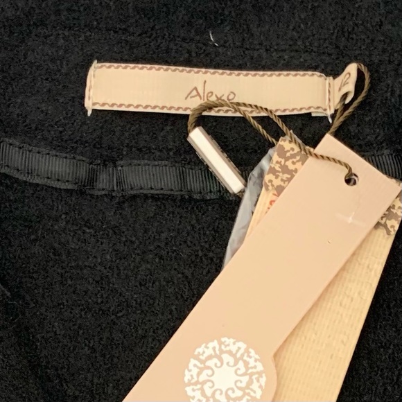 Women’s Winter Fancy Jacket. Black - Picture 3 of 15